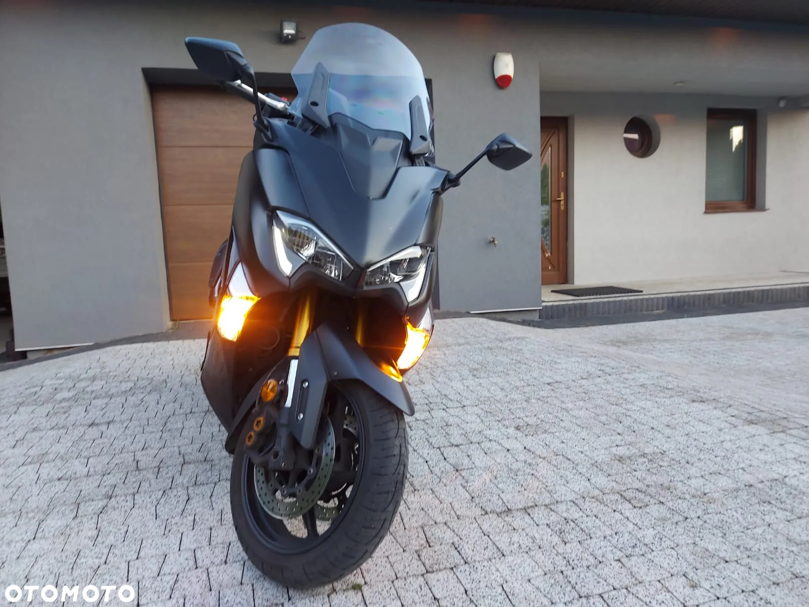 Yamaha Tmax - 7