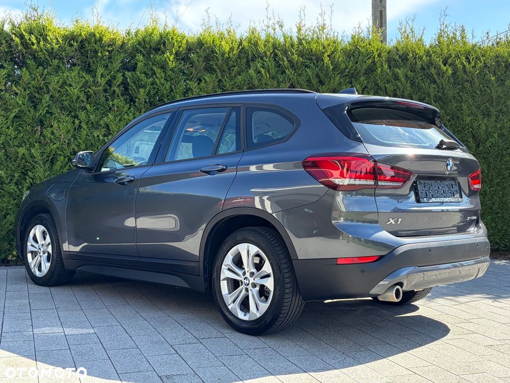 BMW X1 xDrive25e Advantage - 11