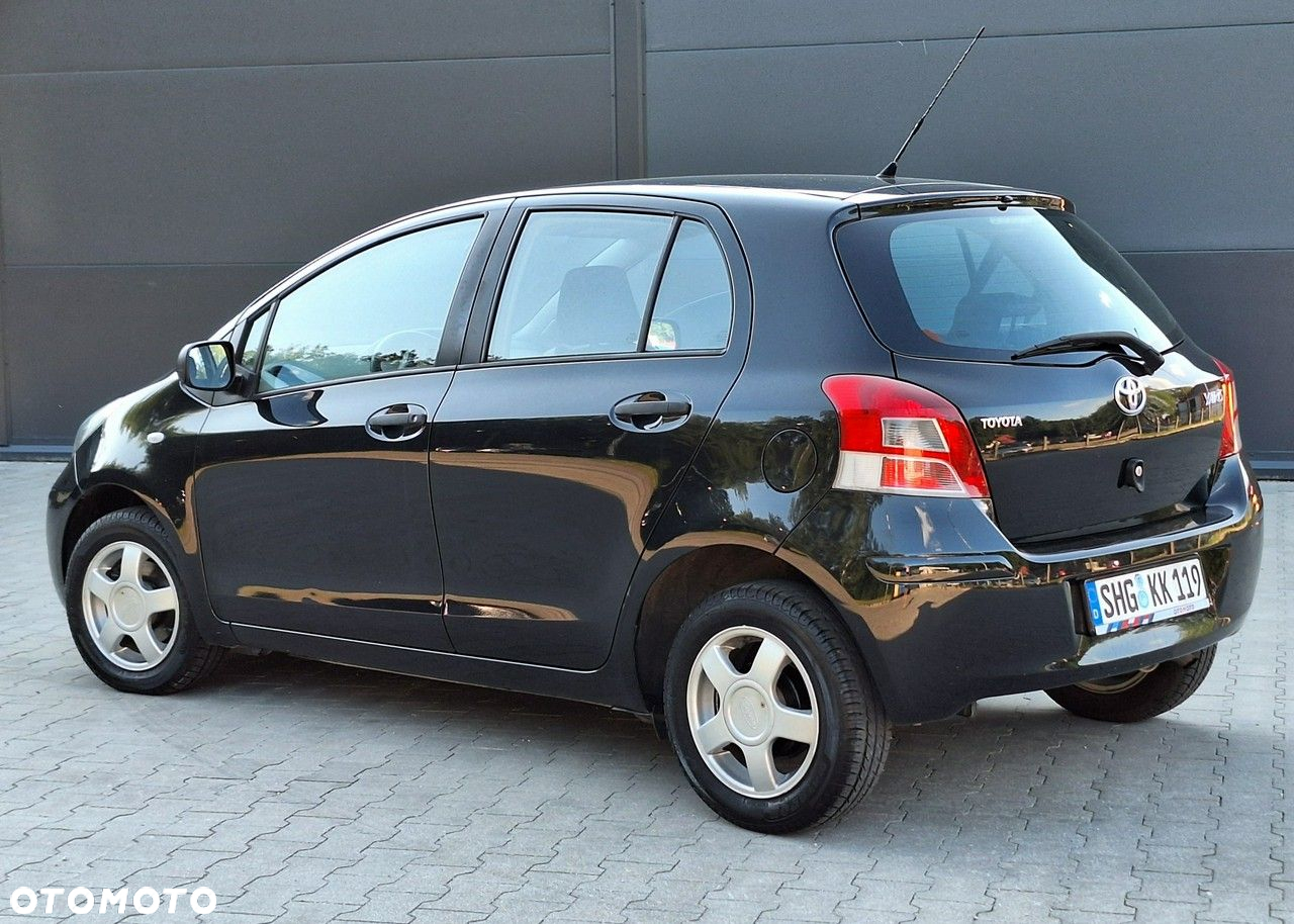 Toyota Yaris - 2