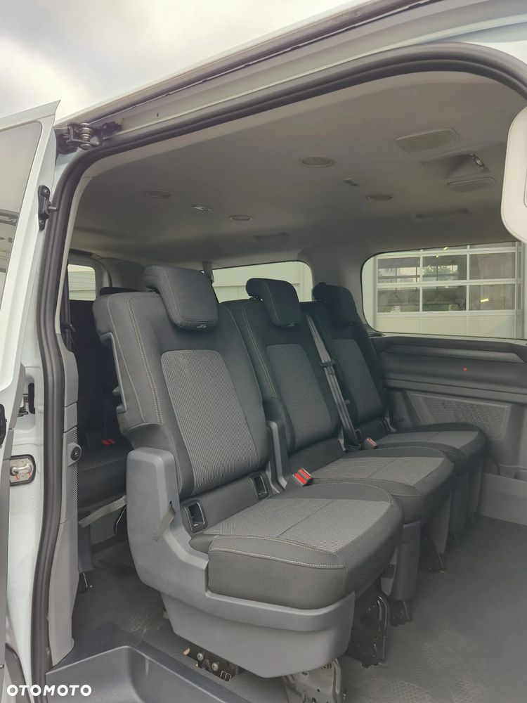 Volkswagen Caravelle - 13