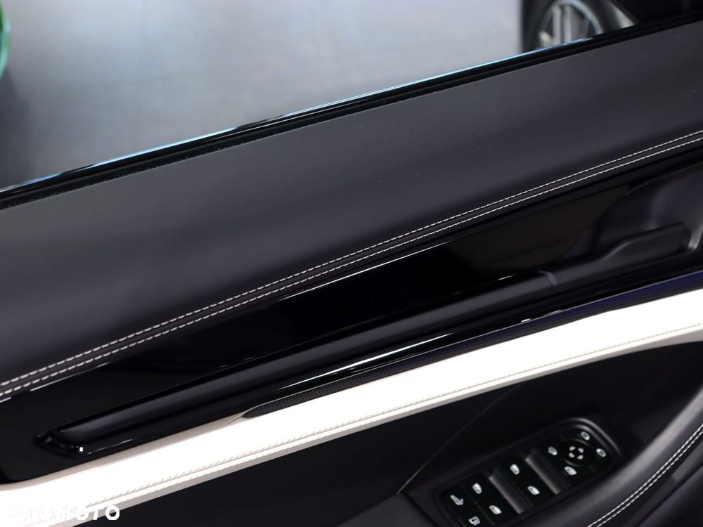 Porsche Panamera 4 E-Hybrid PHEV - 23