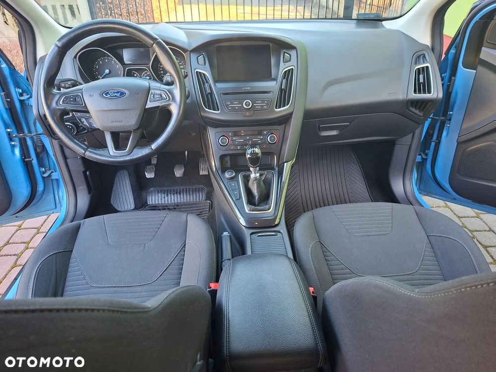 Ford Focus 1.0 EcoBoost Titanium - 8