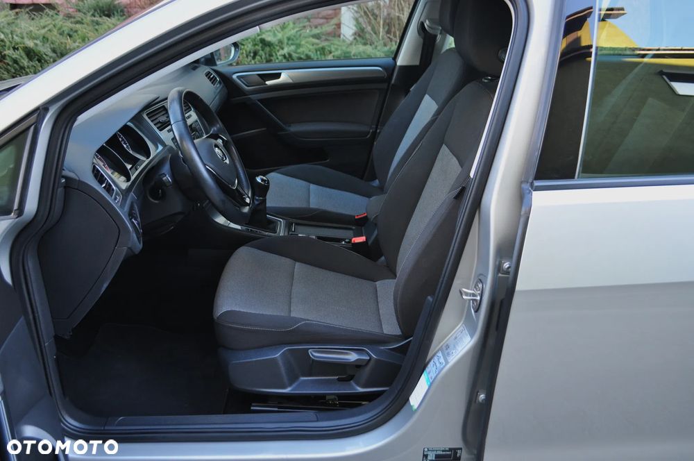 Volkswagen Golf 1.2 TSI BlueMotion Technology Comfortline - 23