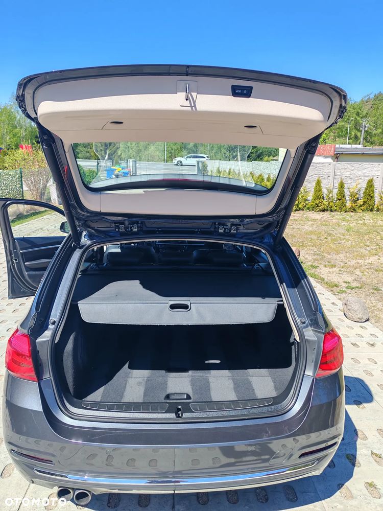 BMW Seria 3 330i xDrive Luxury Line - 11