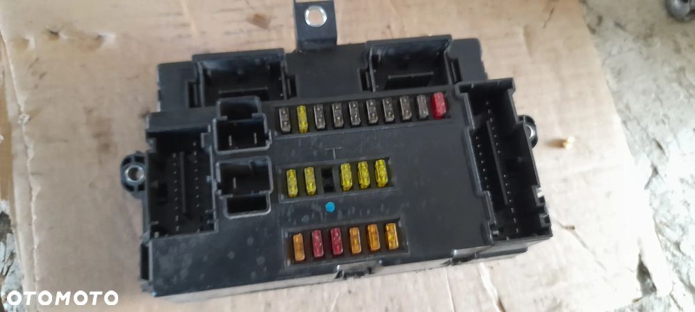 FIAT DUCATO JUMPER SKRZYNKA BEZPIECZNIKÓW - 1