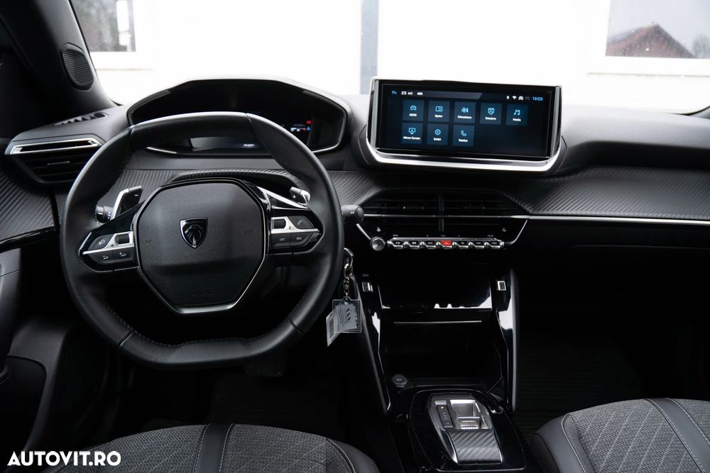 Peugeot 2008 1.2 L PureTech STT EAT8 Allure - 9