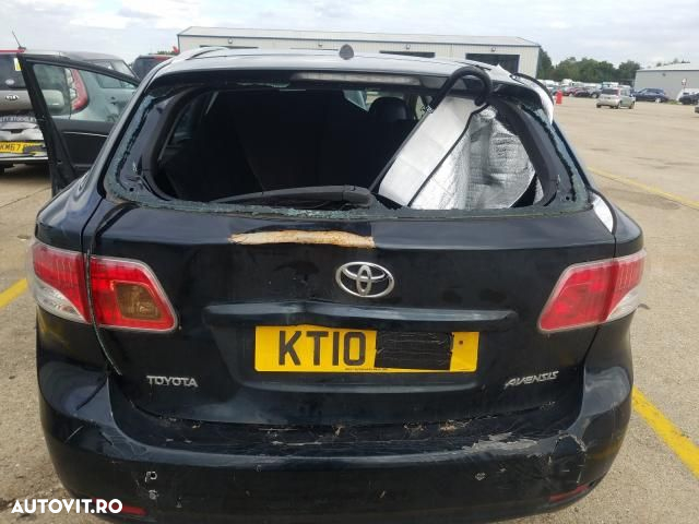 Dezmembrez Toyota Avensis T27 - 4