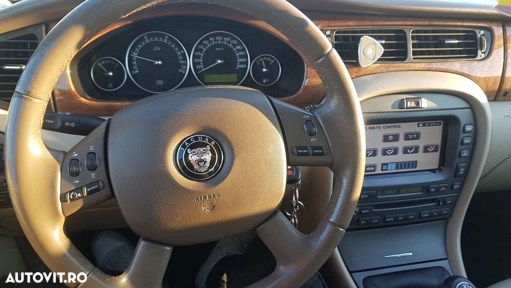 Jaguar X-Type 2.0 Executive - 4