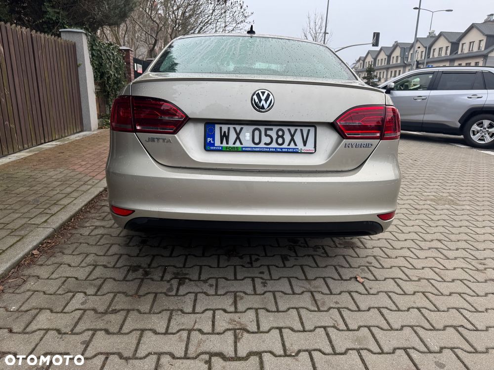 Volkswagen Jetta - 5