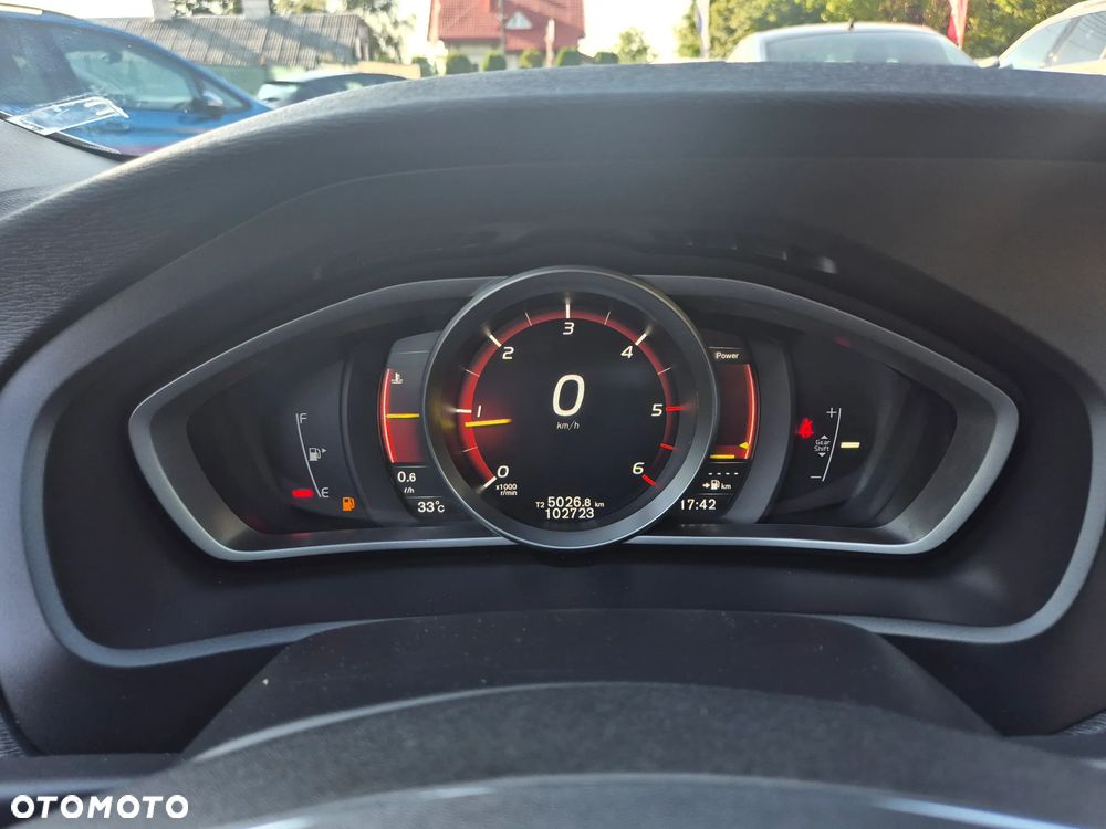 Volvo V40 Cross Country D2 Summum - 32