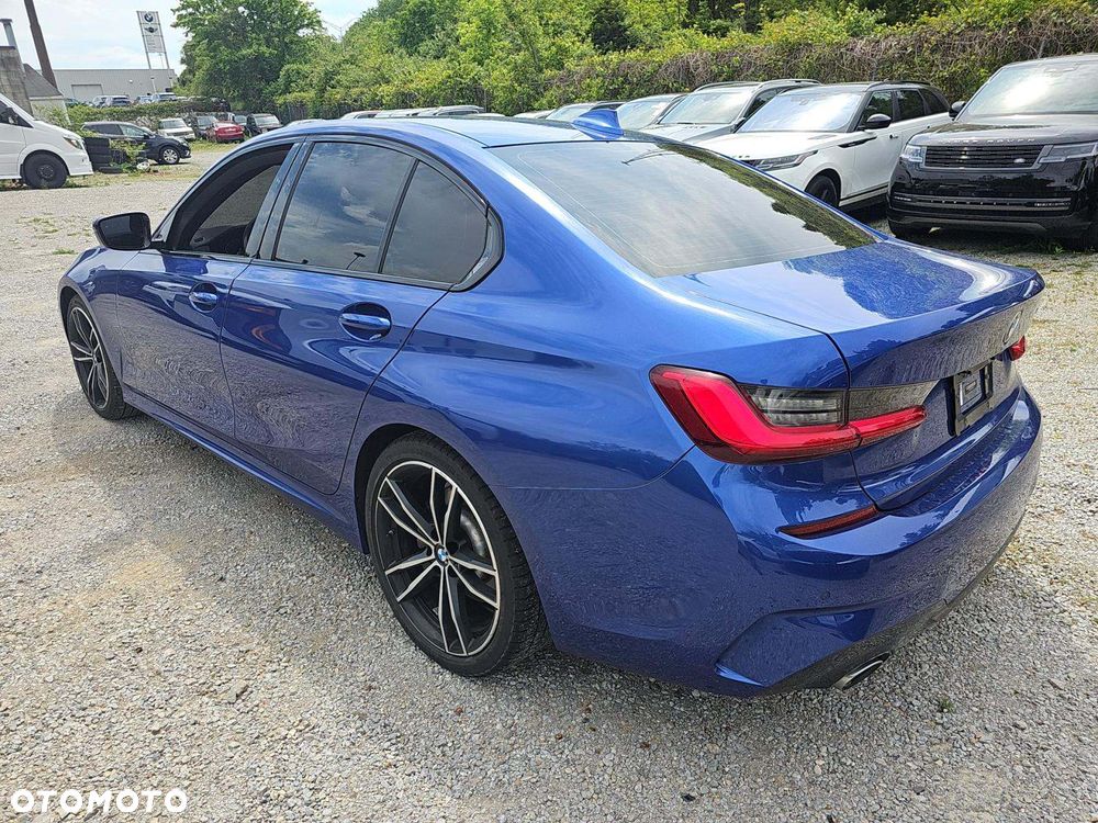 BMW Seria 3 330i M Sport - 3