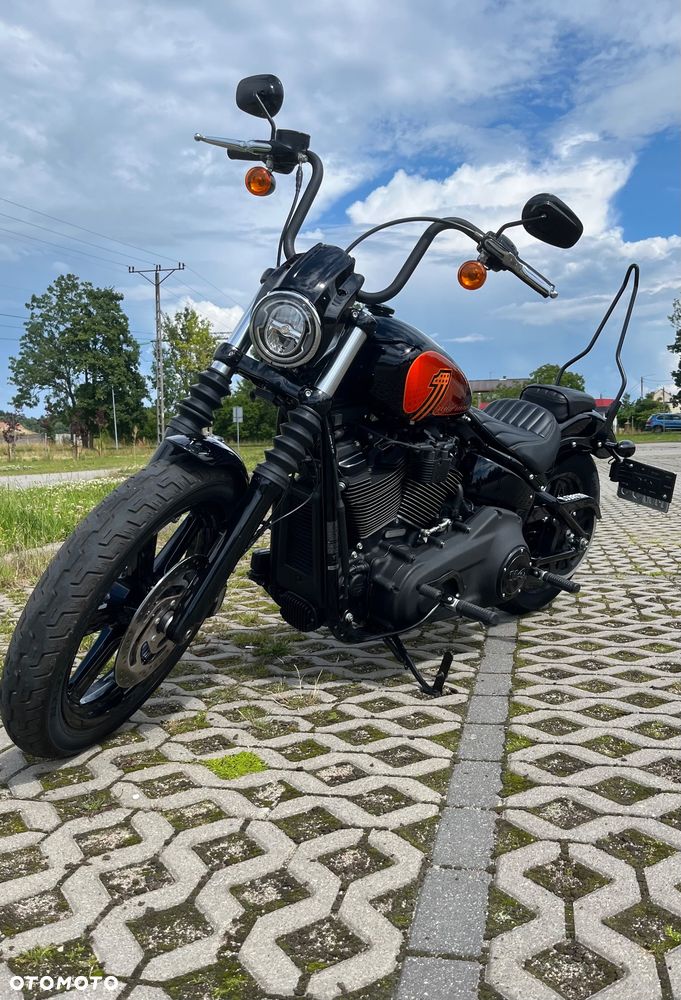 Harley-Davidson Softail Street Bob - 16