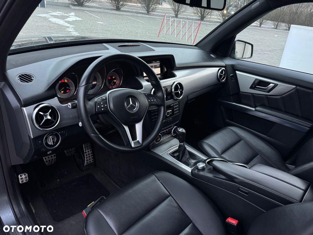 Mercedes-Benz GLK 220 CDI (BlueEFFICIENCY) - 28