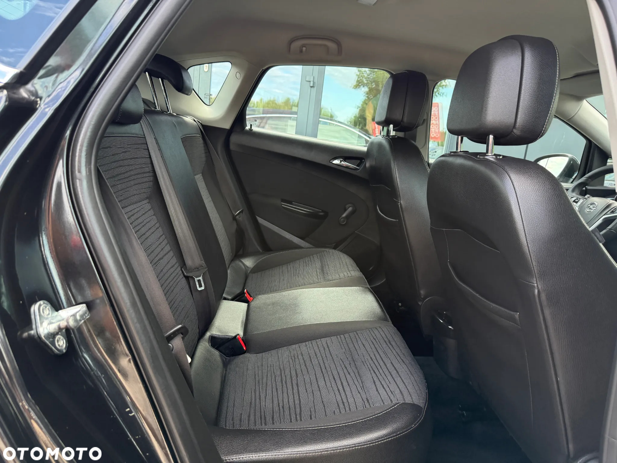 Opel Astra IV 1.4 T Cosmo S&S - 31