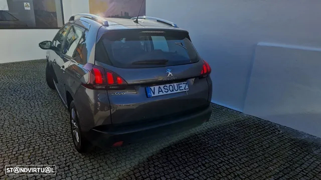 Peugeot 2008 1.5 BlueHDi Signature - 3