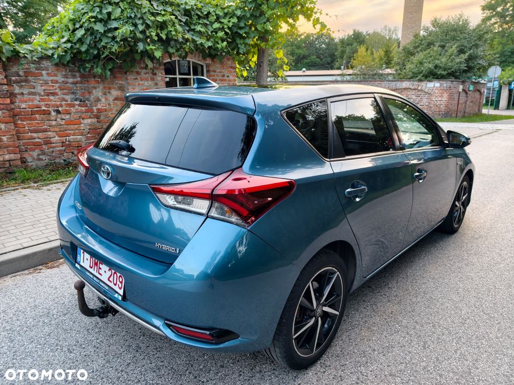 Toyota Auris 1.8 HSD Prestige - 10