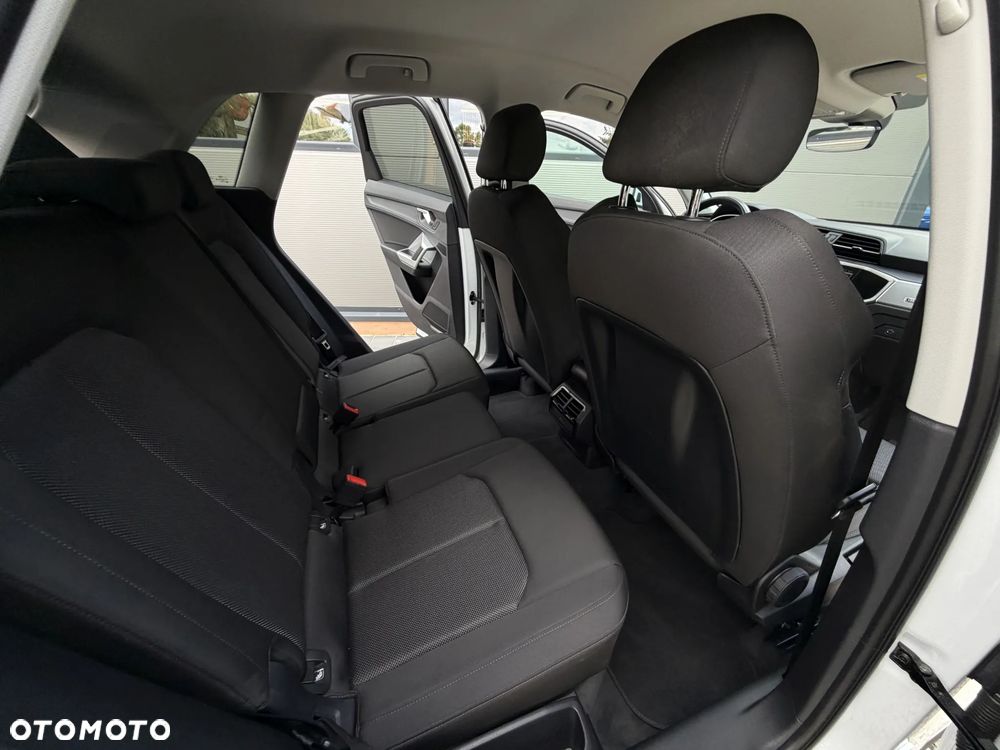 Audi Q3 35 TFSI S tronic - 17