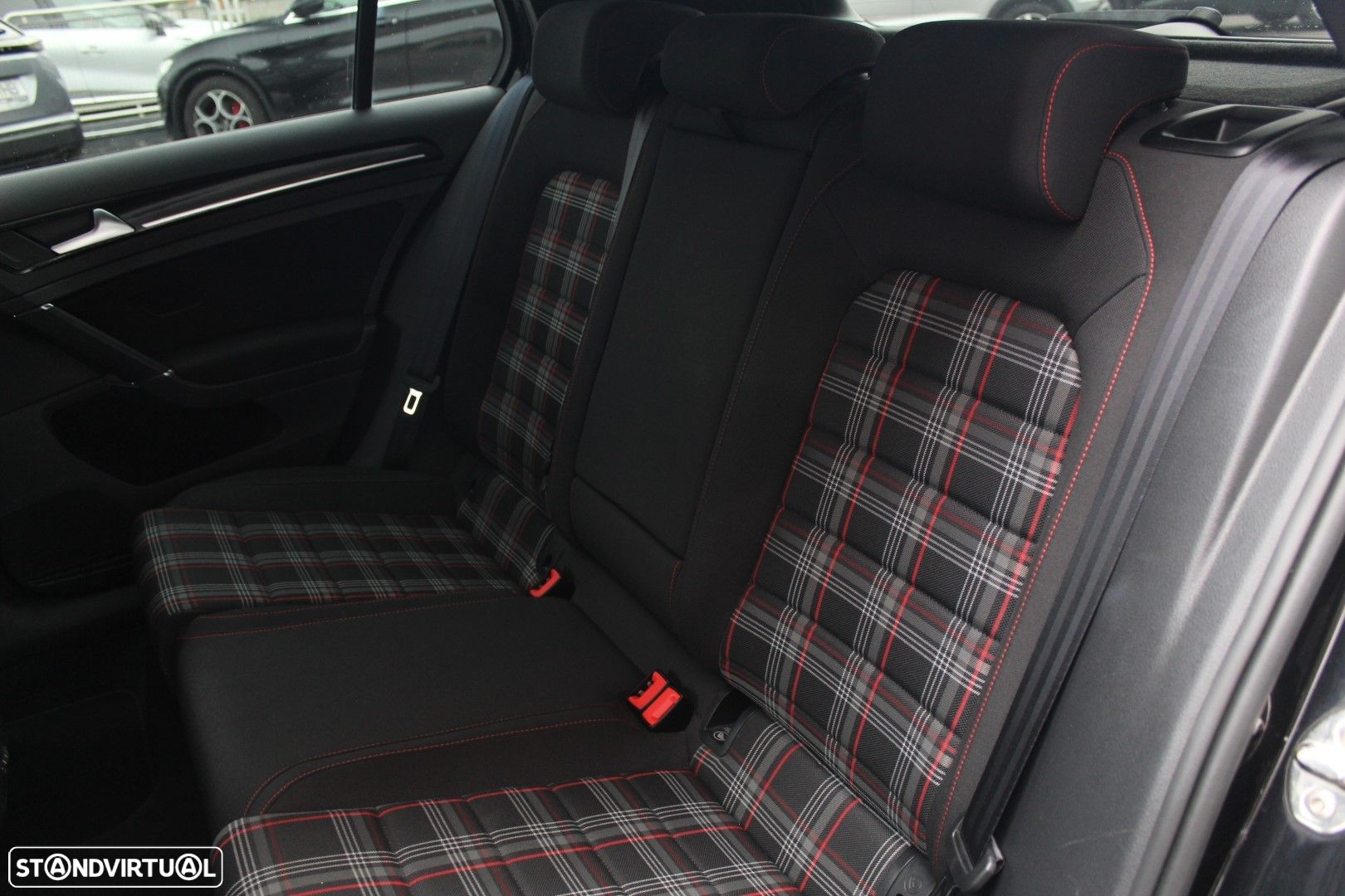 VW Golf 2.0 TSi GTi Performance - 27