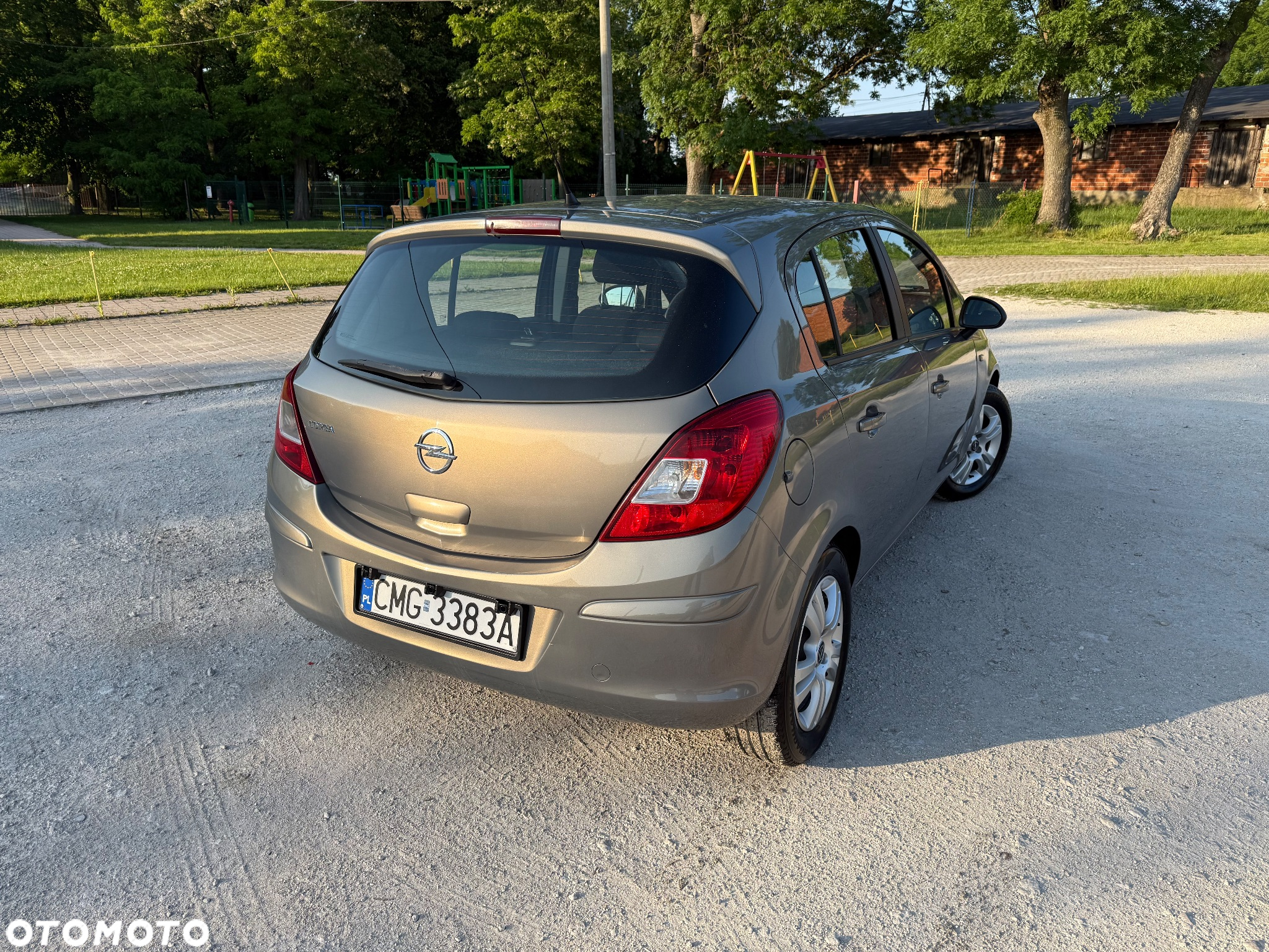 Opel Corsa 1.2 16V Essentia - 6