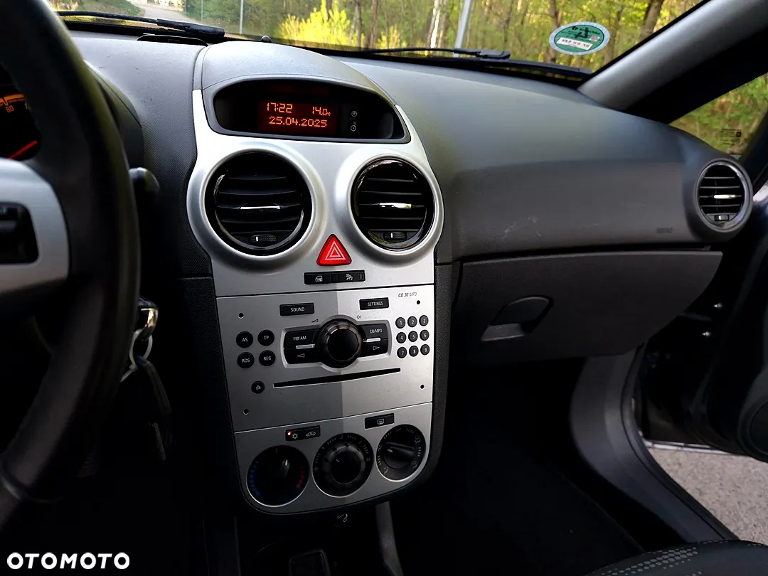 Opel Corsa 1.4 16V Energy - 32