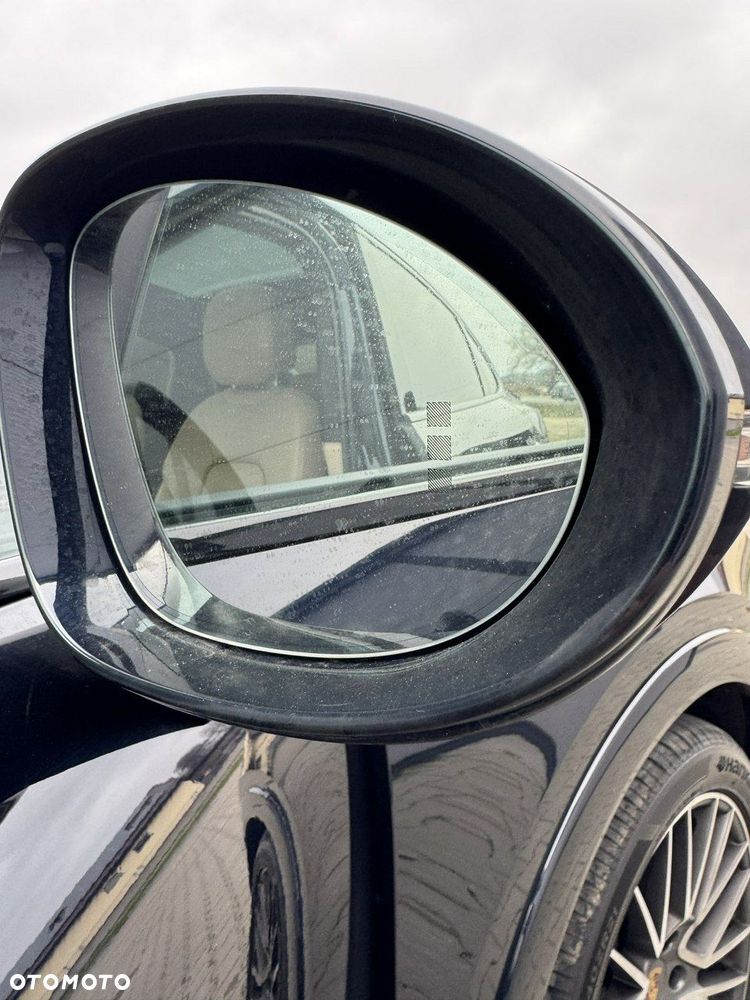 Porsche Cayenne - 40