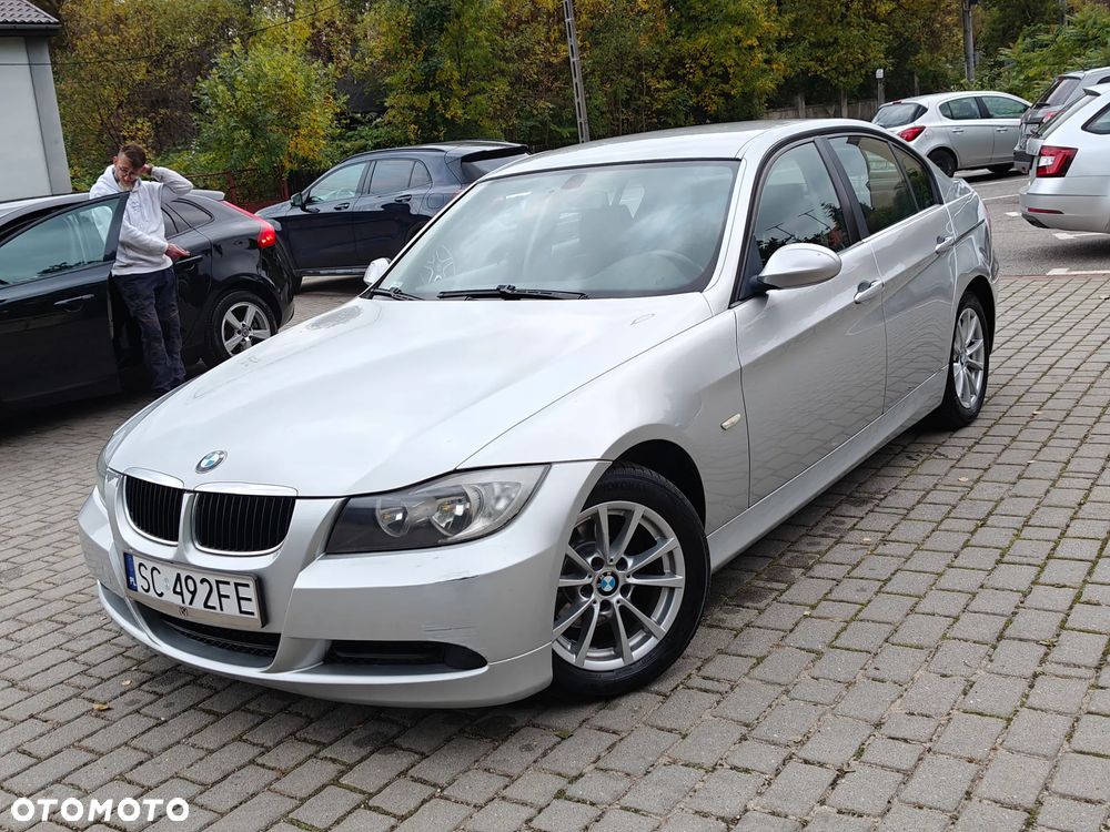 BMW Seria 3 318d - 3