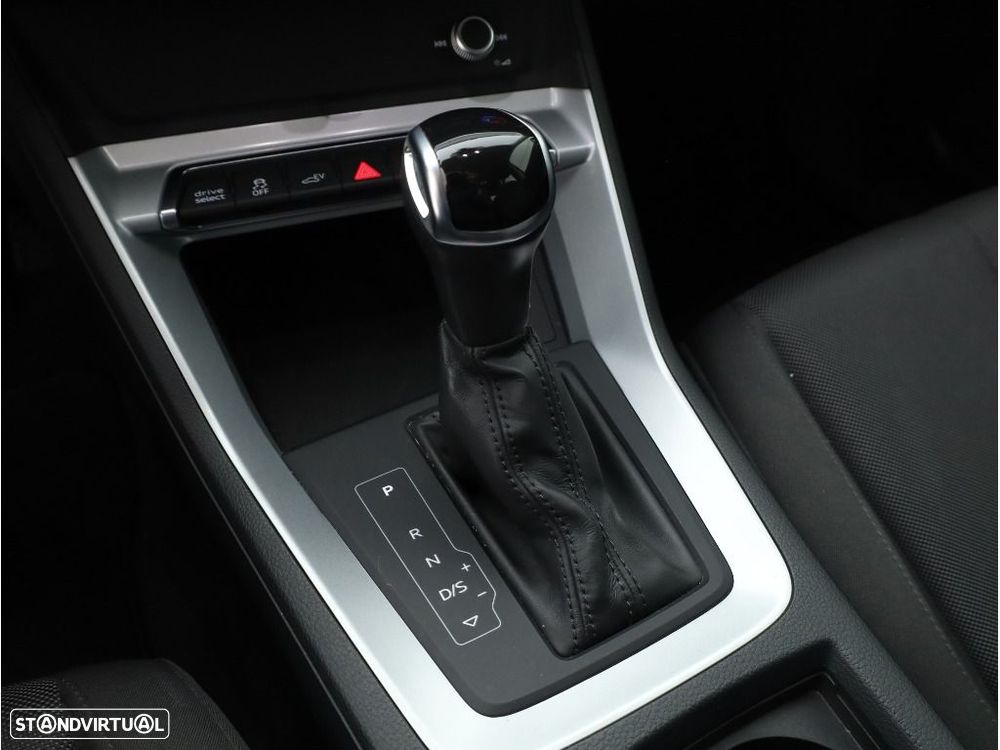 Audi Q3 45 TFSIe S tronic - 20