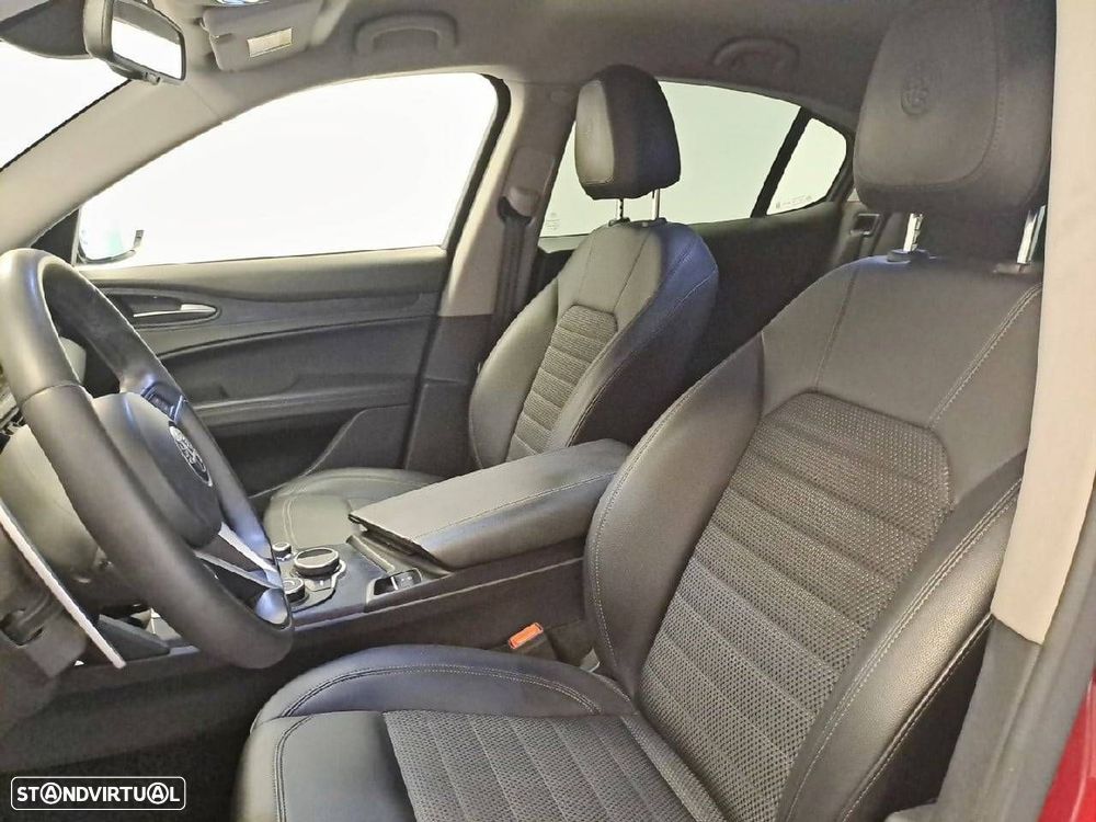 Alfa Romeo Stelvio 2.2 D B-Tech AT8 Q4 - 8