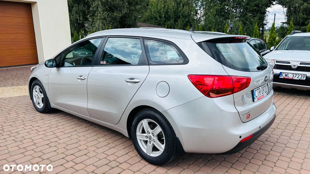Kia Ceed - 15