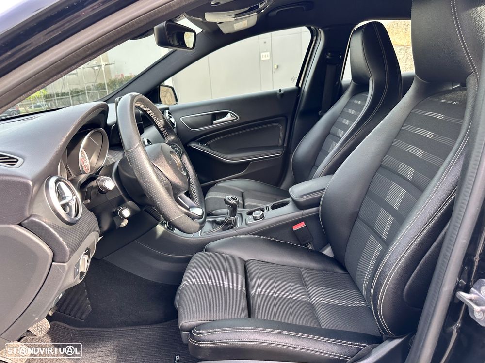 Mercedes-Benz A 180 d AMG Line - 28