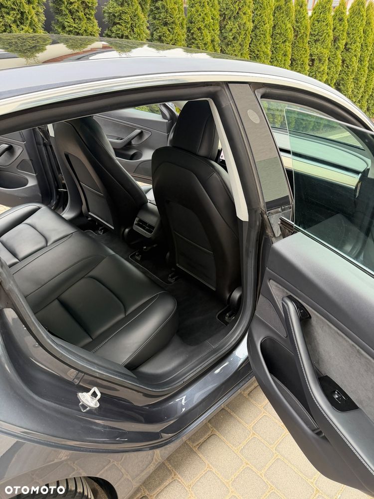 Tesla Model 3 Langstreckenbatterie Allradantrieb Dual Motor - 14