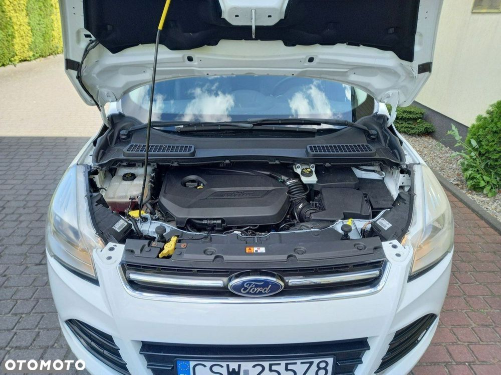 Ford Kuga 1.6 EcoBoost 2x4 Titanium - 15
