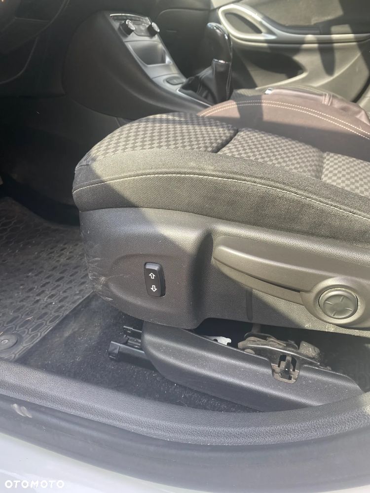 Opel Astra 1.6 CDTI Enjoy - 15