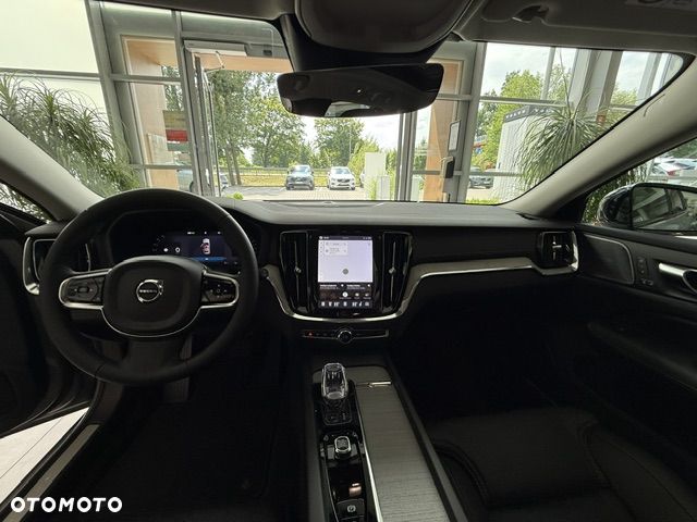 Volvo V60 B4 B Ultra Dark - 24