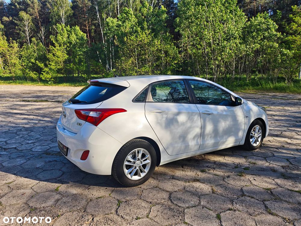 Hyundai i30 1.4 Trend - 12