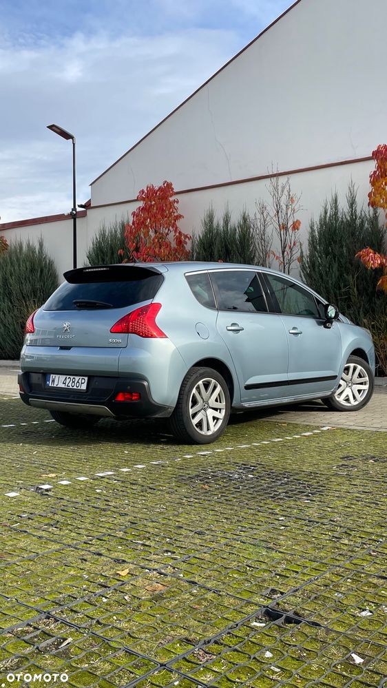 Peugeot 3008 2.0 HDi HYbrid4 - 3
