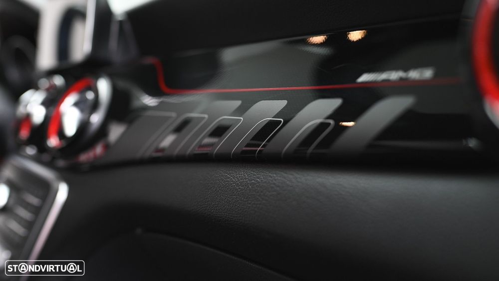 Mercedes-Benz CLA 45 AMG 4Matic Speedshift 7G-DCT Night Edition - 44