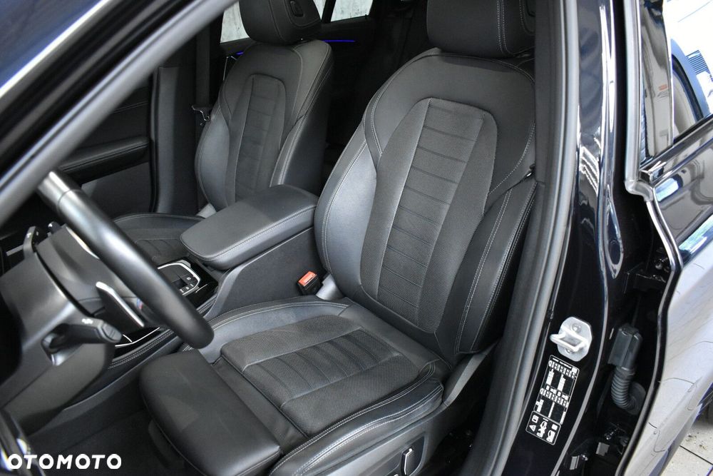 BMW X4 xM40i mHEV - 11