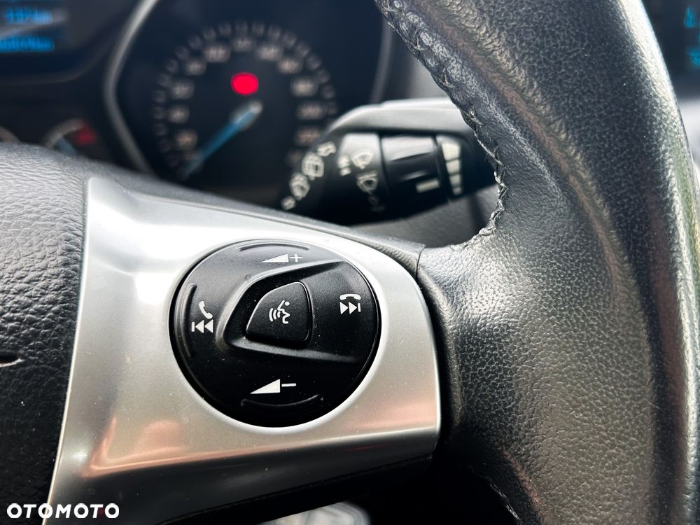 Ford Focus 1.0 EcoBoost Trend - 36