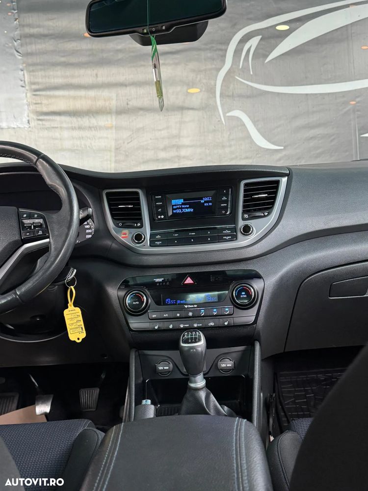 Hyundai Tucson blue 1.7 CRDi 2WD Advantage - 12