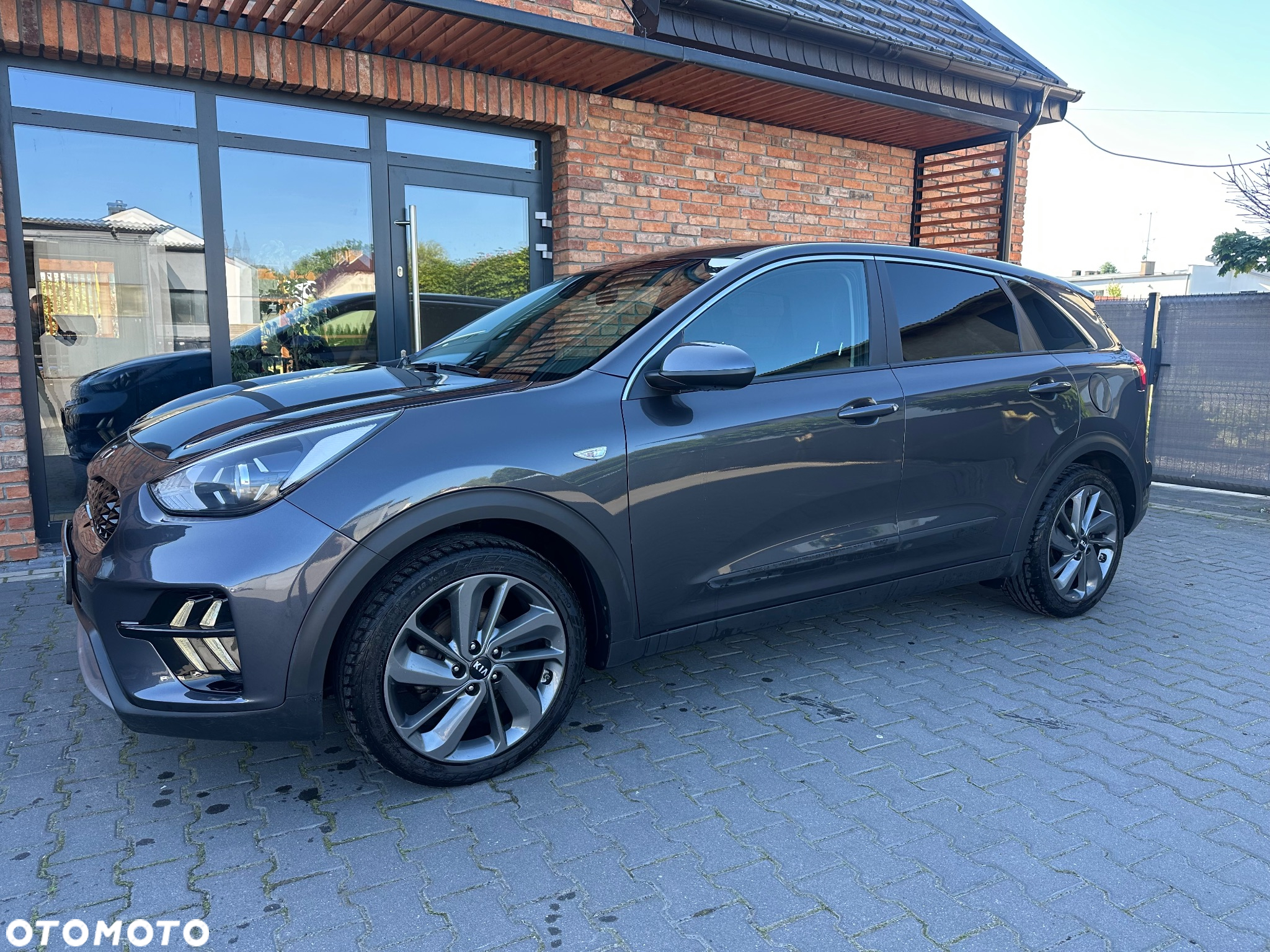 Kia Niro 1.6 GDI Hybrid L Business Line - 14