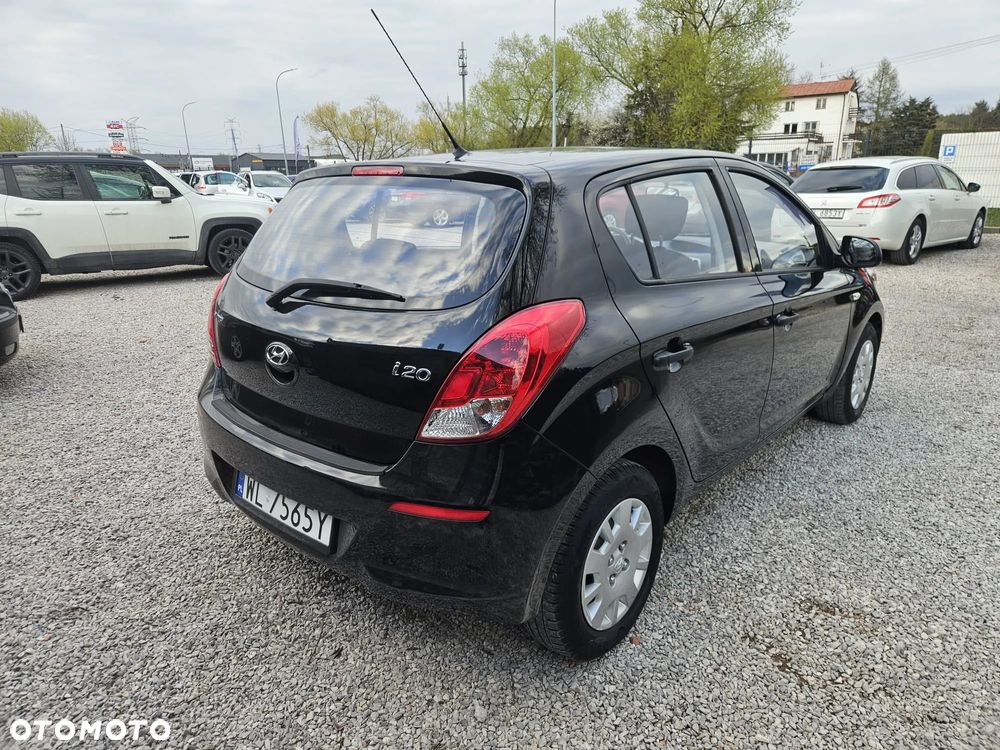 Hyundai i20 - 15