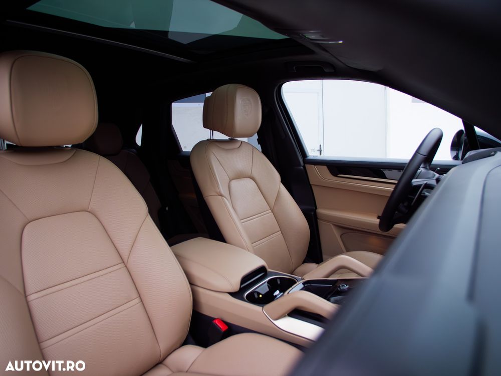 Porsche Cayenne - 7