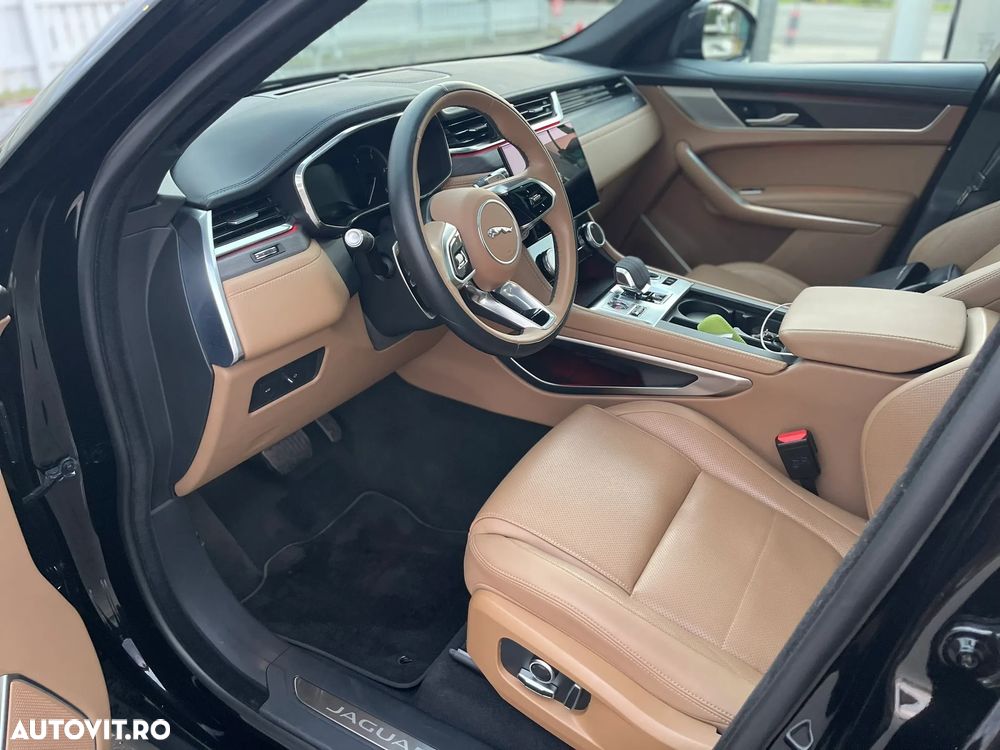 Jaguar F-Pace - 10