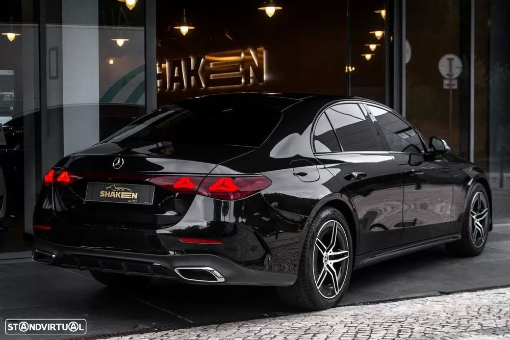 Mercedes-Benz E 220 d AMG Line - 4