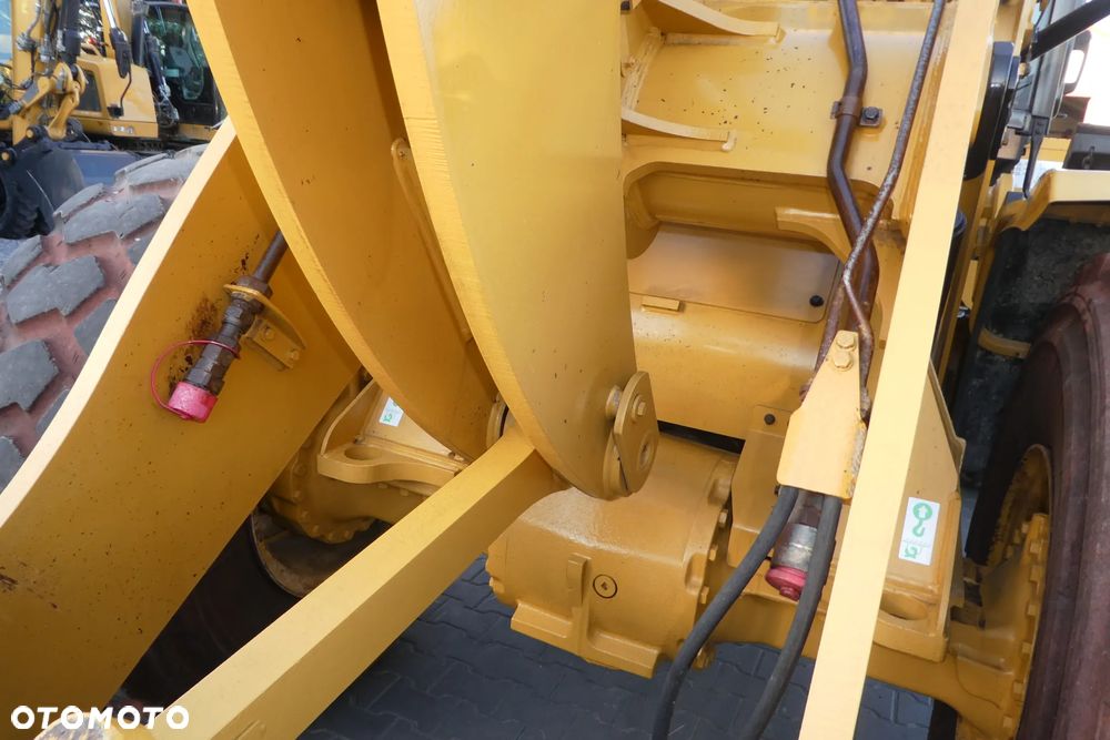 Caterpillar 938 M Z NIEMIEC ŁYZKA WIDŁY - 13