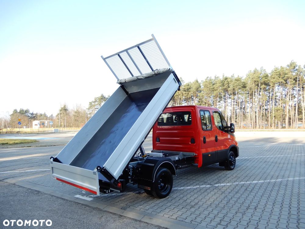 Iveco DAILY 35C16 Brygadowy Dubel Doka + Wywrotka Renomowanej Firmy RomCar Wywrot Kiper x 3 Skrzynia 3004 mm Blokada Mostu Rozstaw Osi 3750 mm HAK 3500 Stan 6-Cio Osobowy + 755 Kg Ładowność Auta Jak NOWY POLECAM - 4