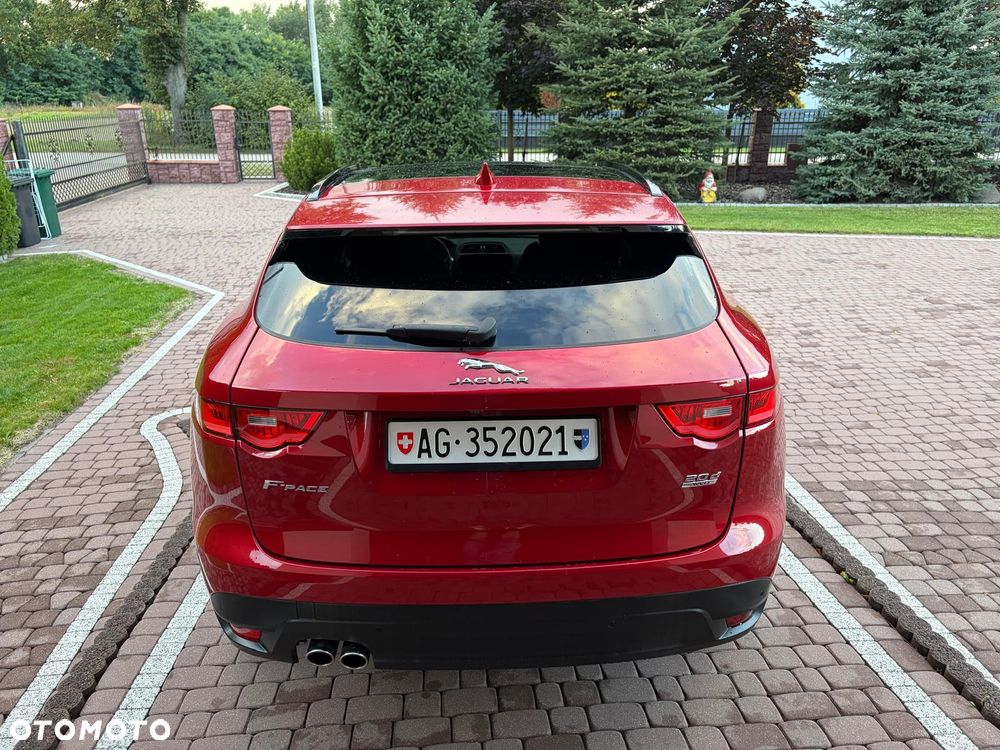 Jaguar F-Pace 20d AWD R-Sport - 34