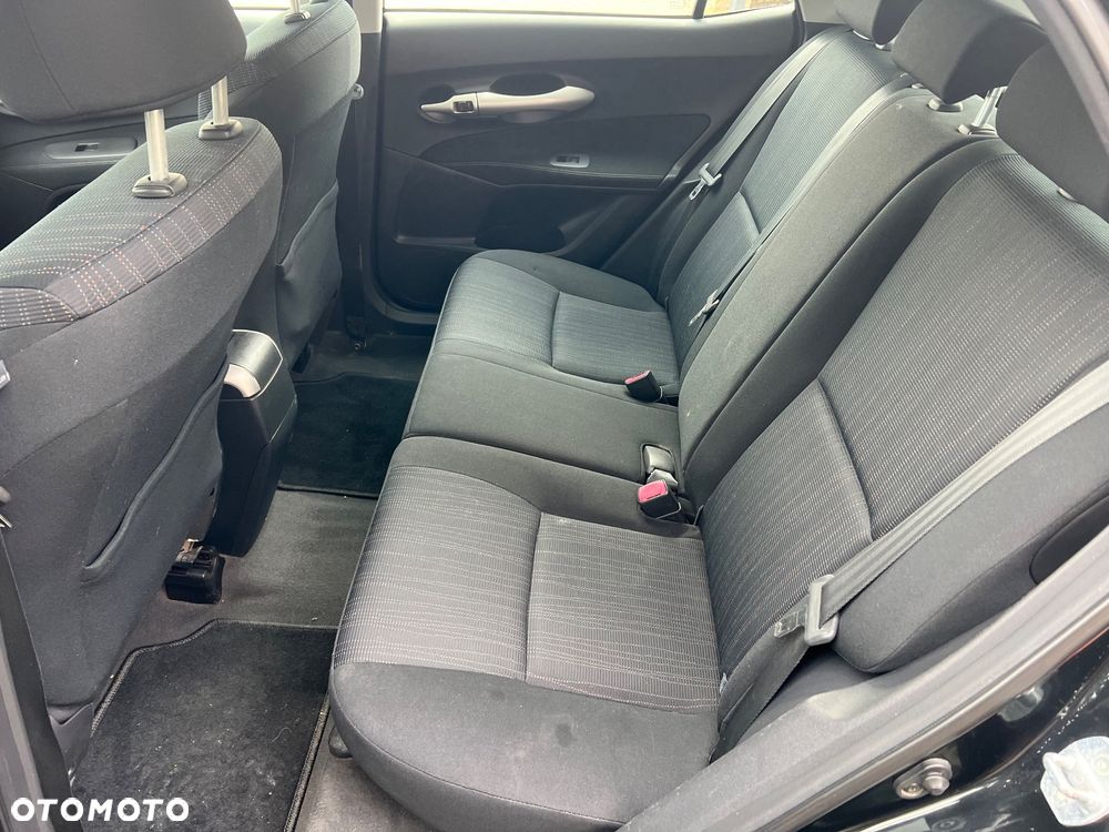 Toyota Auris - 18