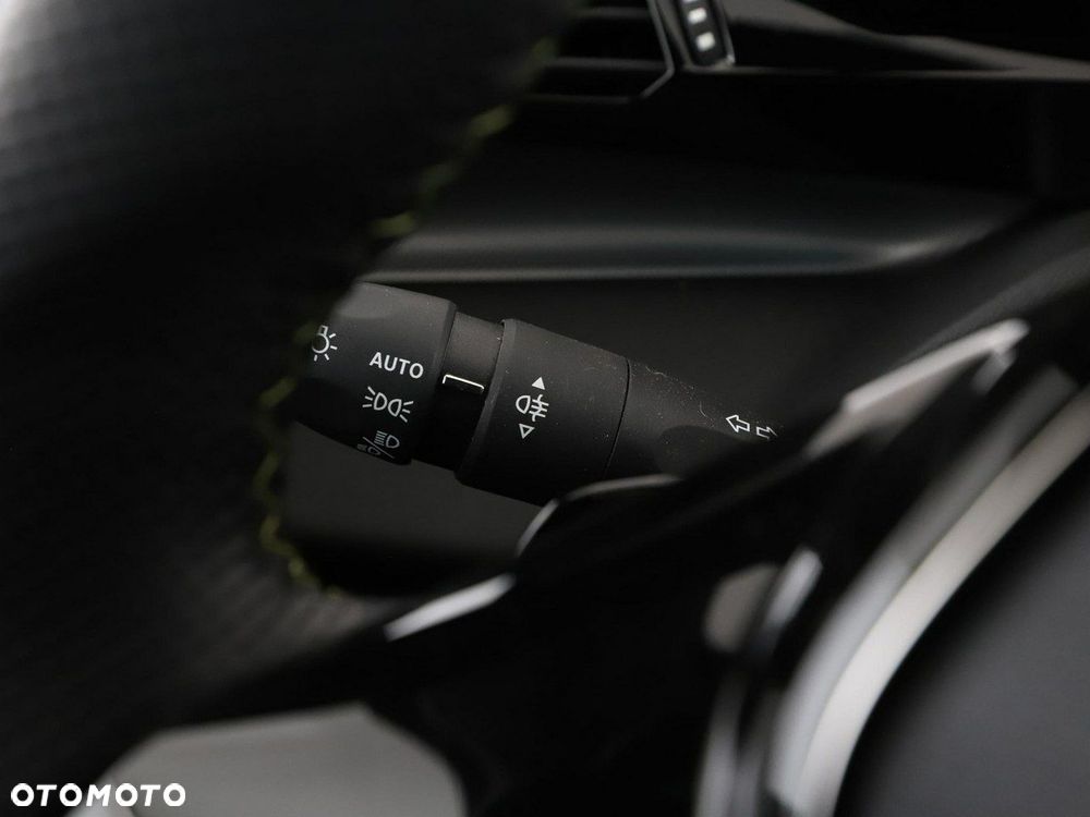 Peugeot 408 1.6 Plug-In Hybrid 225 GT EAT8 - 39